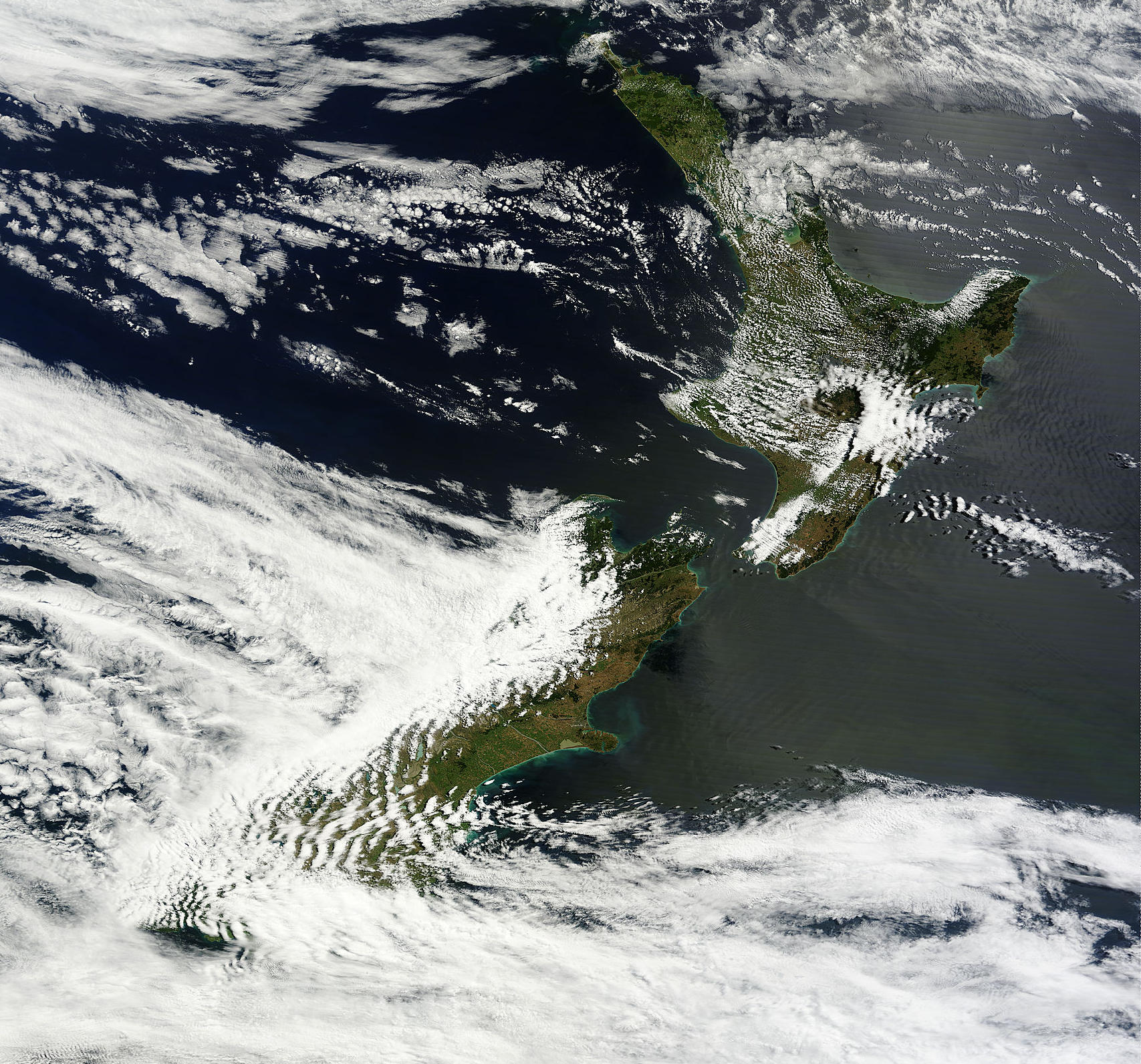 1。16新西兰上空的云.jpg