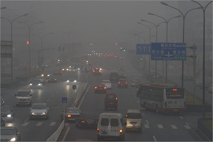 北京雾霾照片石景山鲁谷.jpg