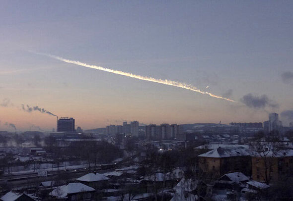 2d3bb1a6152eef421fcee42a2a89e0a6俄罗斯陨石云.jpg