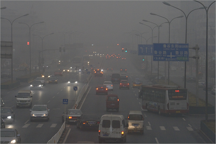 北京雾霾照片石景山鲁谷.jpg